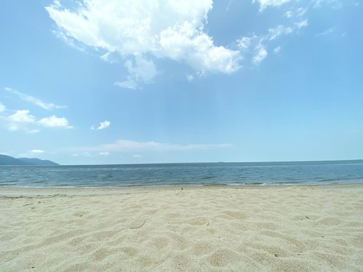 By The Sea @ Luxury Suites, Batu Feringgi Εξωτερικό φωτογραφία