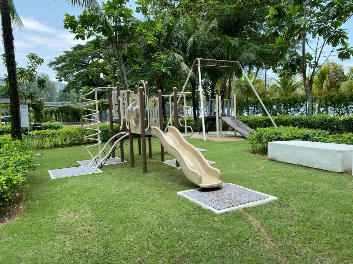 By The Sea @ Luxury Suites, Batu Feringgi Εξωτερικό φωτογραφία