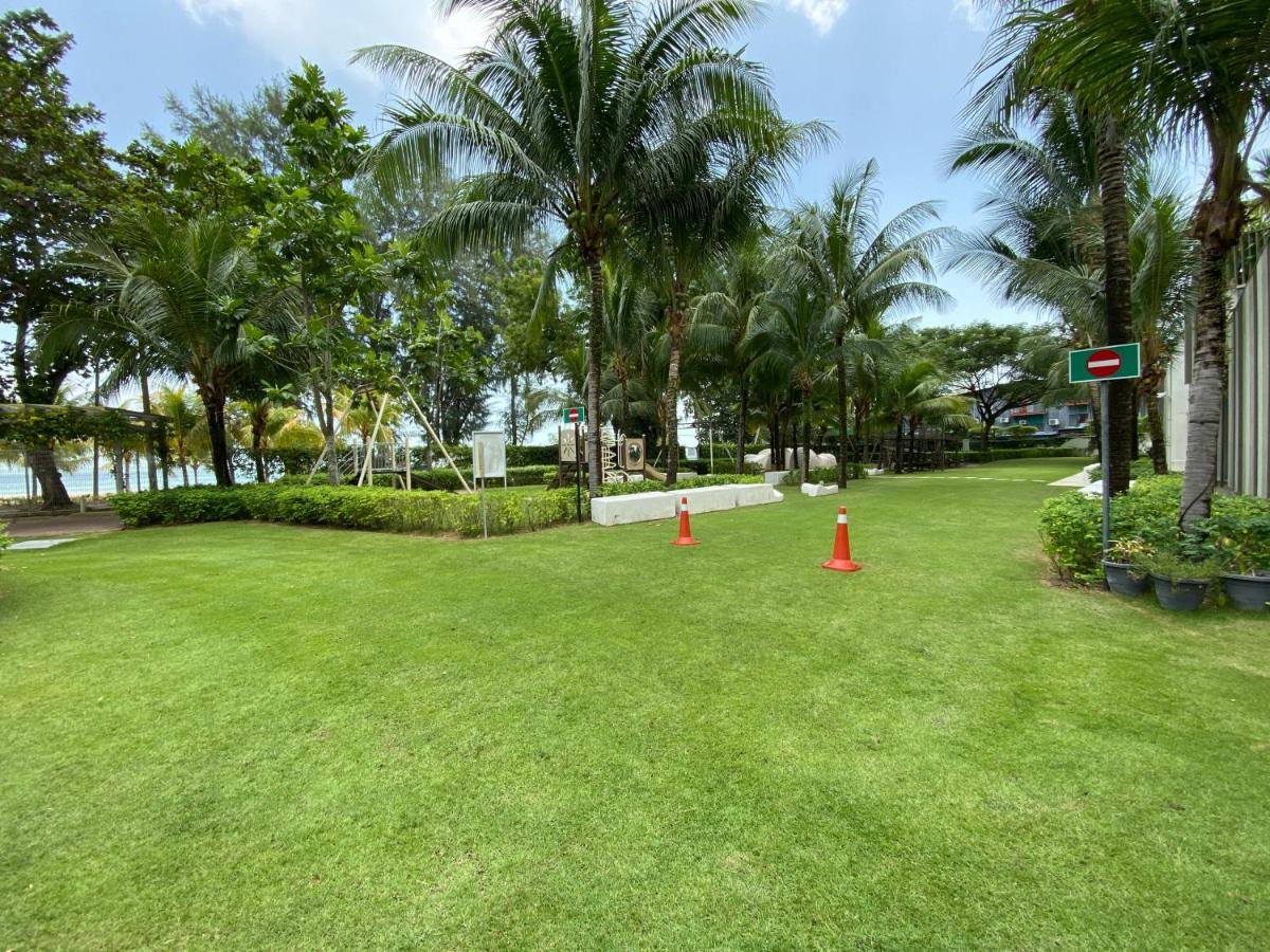 By The Sea @ Luxury Suites, Batu Feringgi Εξωτερικό φωτογραφία